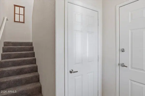 7401 W ARROWHEAD CLUBHOUSE Drive #2083, Glendale, AZ 85308