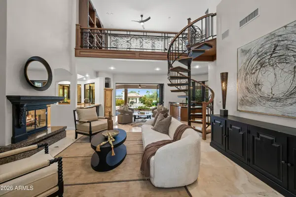 4016 E MISSION Lane, Phoenix, AZ 85028