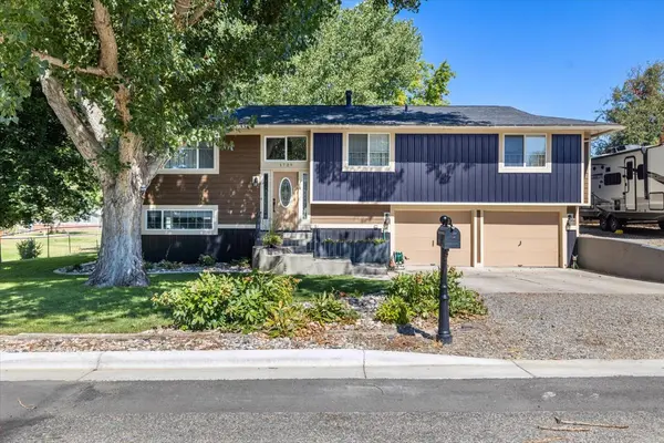 1729 Sylvan Ln, Billings, MT 59105-3815