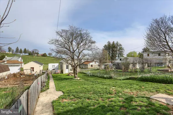 73 WOODLAND AVE, York, PA 17404