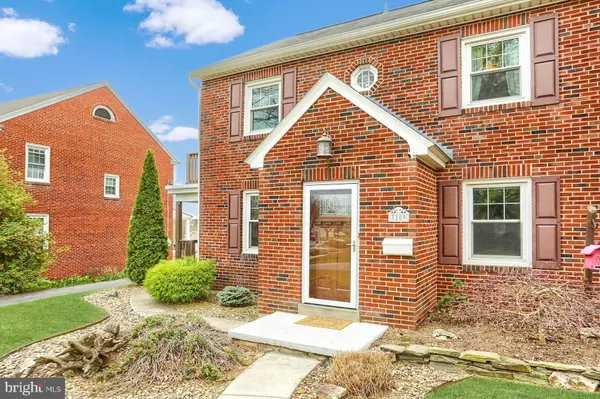 3209 SCHOOLHOUSE LN, Harrisburg, PA 17109