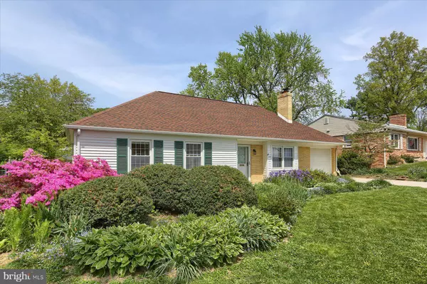 16 ROUND HILL RD, Camp Hill, PA 17011