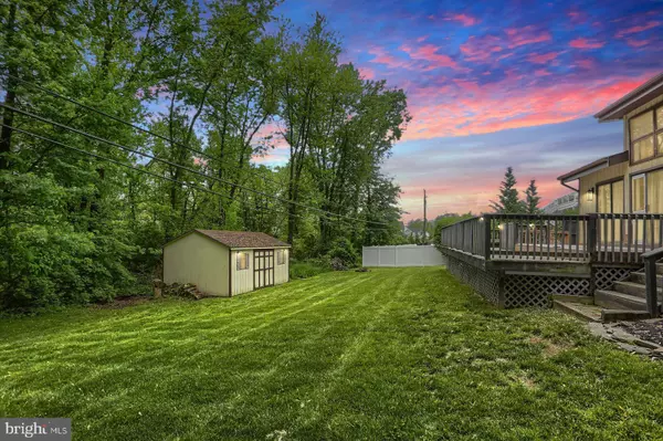 5337 WINDSOR RD, Harrisburg, PA 17112