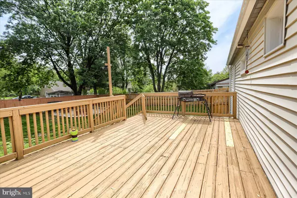 4414 CHINCHILLA AVE, Mount Joy, PA 17552