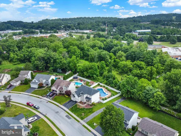 648 COPPER CIR, Lewisberry, PA 17339