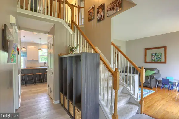 150 HUNTER CREEK DR, York, PA 17406