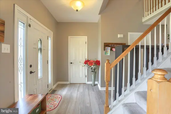 150 HUNTER CREEK DR, York, PA 17406