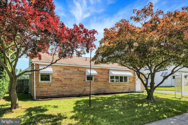 528 N ENOLA DR, Enola, PA 17025