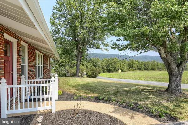 9 KING DR, Carlisle, PA 17015