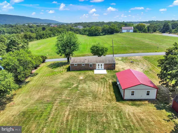 9 KING DR, Carlisle, PA 17015