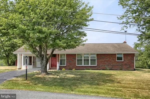 9 KING DR, Carlisle, PA 17015