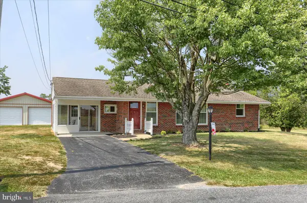 9 KING DR, Carlisle, PA 17015