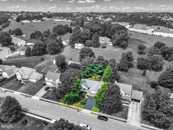 569 HARVEST DR, York, PA 17404