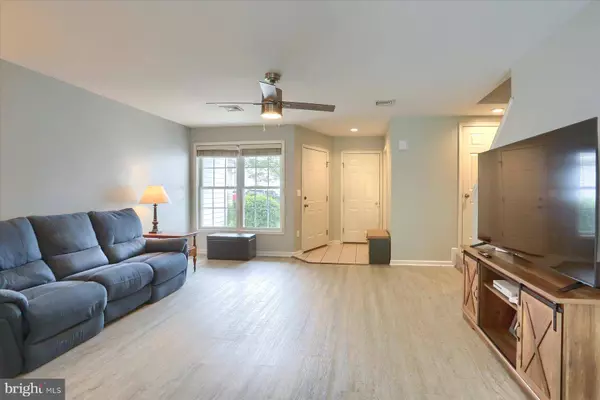 603 BLUEBILL DR, Etters, PA 17319