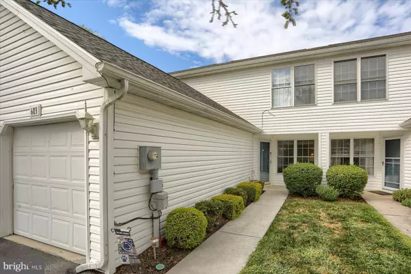 603 BLUEBILL DR, Etters, PA 17319