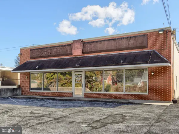 1901 STATE ST, Camp Hill, PA 17011