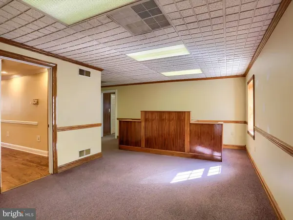 1901 STATE ST, Camp Hill, PA 17011