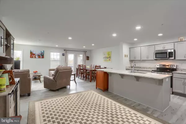 7407 RED OAK CT, Harrisburg, PA 17112