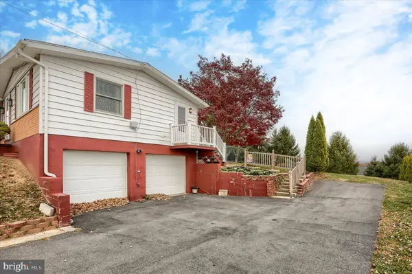 201 CRANES GAP ROAD, Carlisle, PA 17013