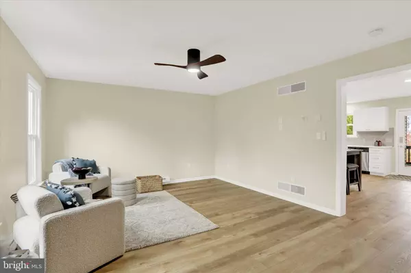 1999 OLD PHILADELPHIA PIKE, Lancaster, PA 17602