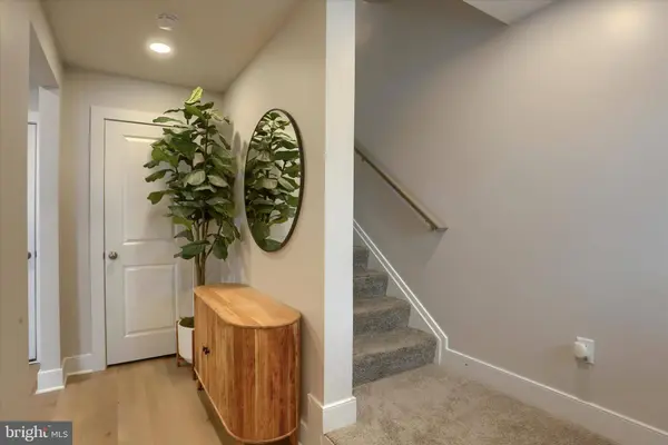 3122 BULLFINCH LN, Mechanicsburg, PA 17055