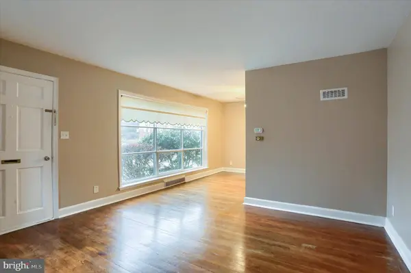 3 HIGHLAND DR, Camp Hill, PA 17011