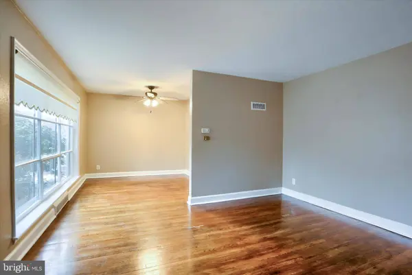 3 HIGHLAND DR, Camp Hill, PA 17011