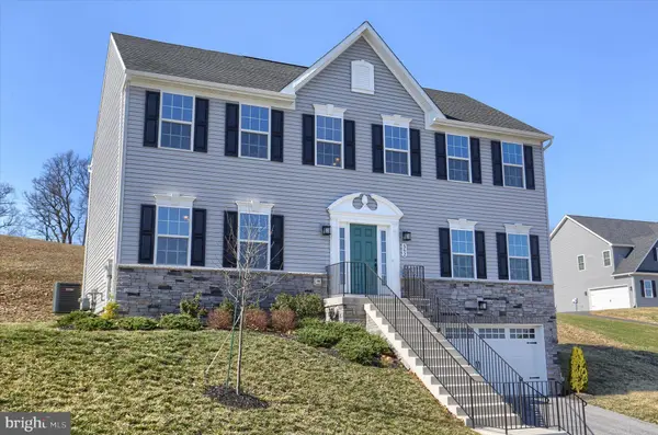562 MONOCACY TRL, Spring Grove, PA 17362