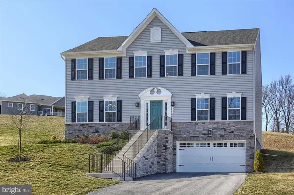 562 MONOCACY TRL, Spring Grove, PA 17362