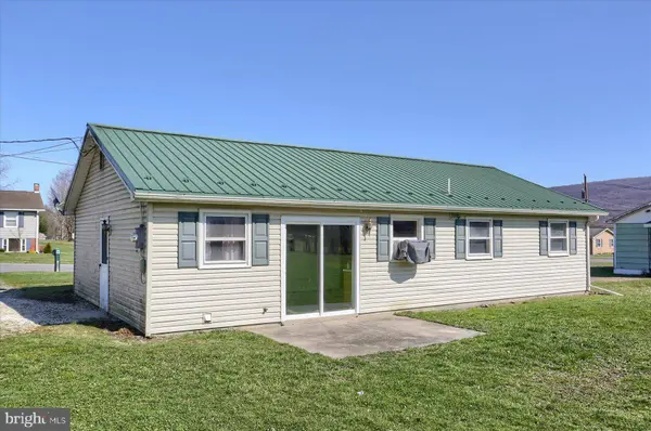 77 TEXS PARK DR, Thompsontown, PA 17094