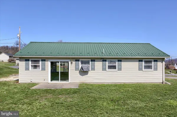 77 TEXS PARK DR, Thompsontown, PA 17094