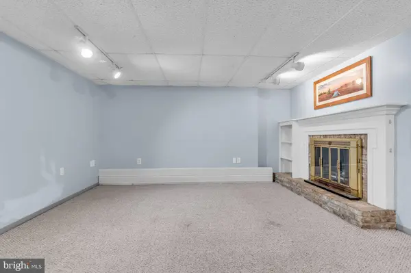 832 STONEY CREEK DR, Dauphin, PA 17018