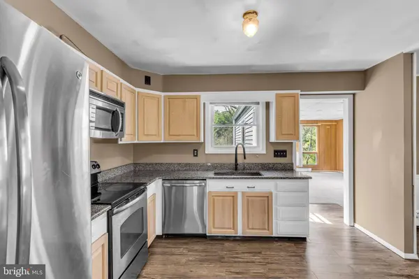 832 STONEY CREEK DR, Dauphin, PA 17018