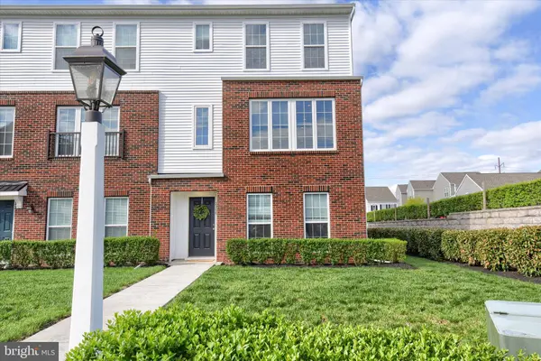 3100 EGRETON RD, Mechanicsburg, PA 17055