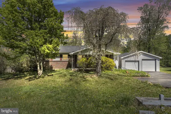 54 LOSHES RUN RD, Duncannon, PA 17020