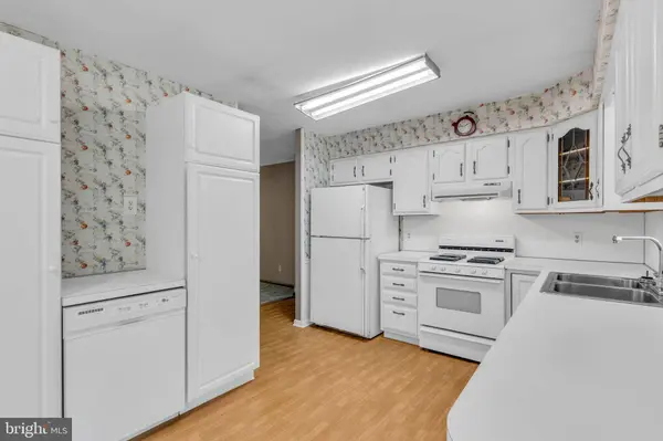 54 LOSHES RUN RD, Duncannon, PA 17020