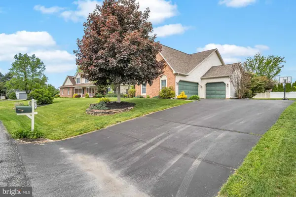 38 MAYBERRY LANE, Mechanicsburg, PA 17050