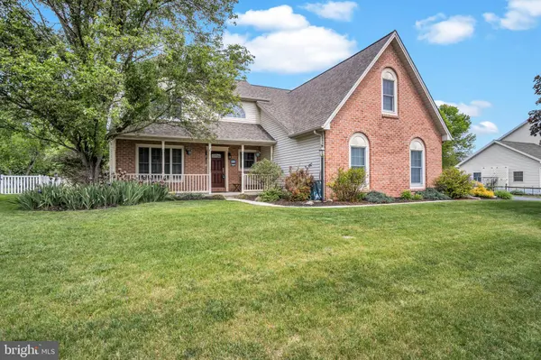 38 MAYBERRY LANE, Mechanicsburg, PA 17050