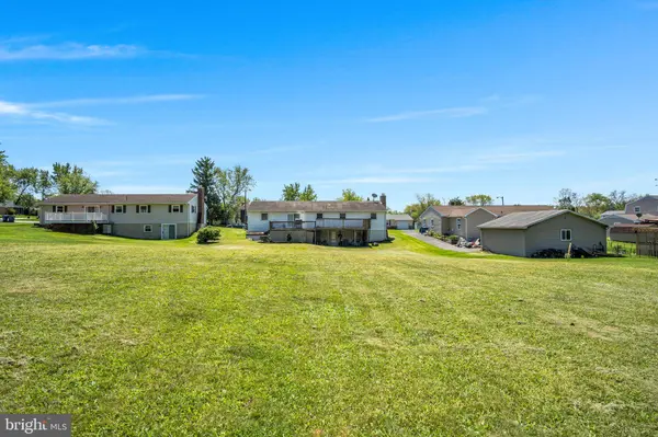 117 PEARL DRIVE, Carlisle, PA 17013