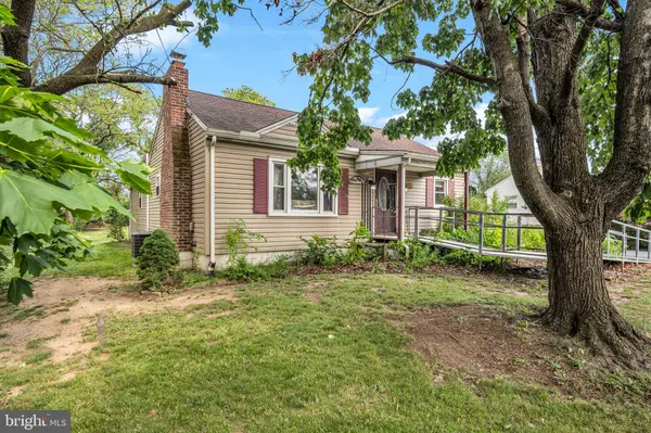 1945 SPRING ROAD, Carlisle, PA 17013