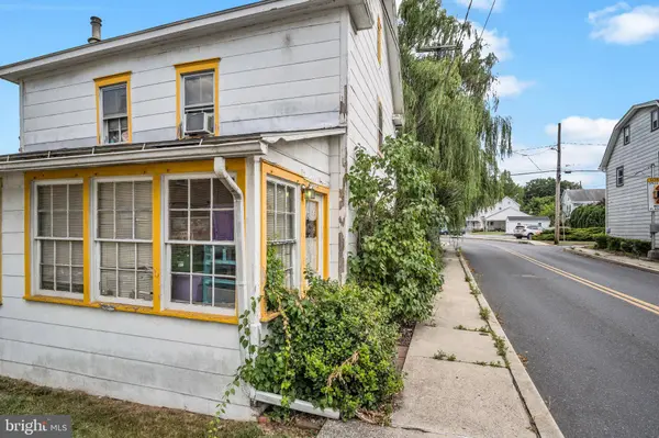 3 S LOCUST ST, Shiremanstown, PA 17011