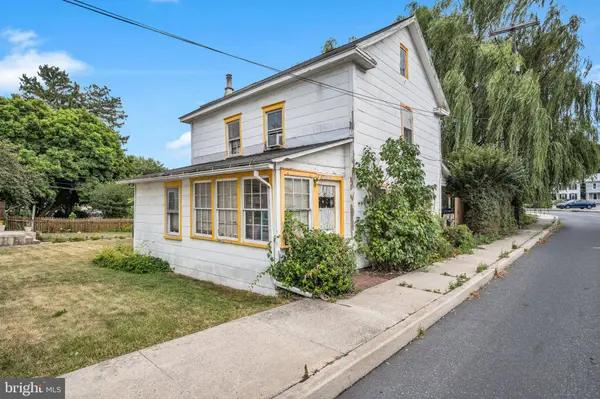 3 S LOCUST ST, Shiremanstown, PA 17011