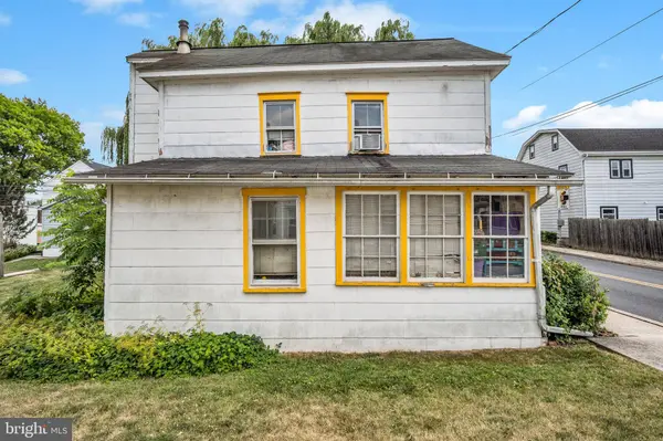 3 S LOCUST ST, Shiremanstown, PA 17011