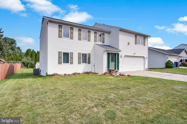 47 HONEYSUCKLE DR, Mechanicsburg, PA 17050