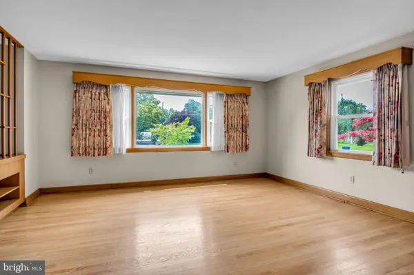 290 DOGWOOD DR, Hummelstown, PA 17036