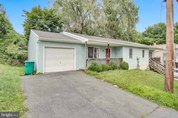 221 PENNSYLVANIA AVE, Enola, PA 17025