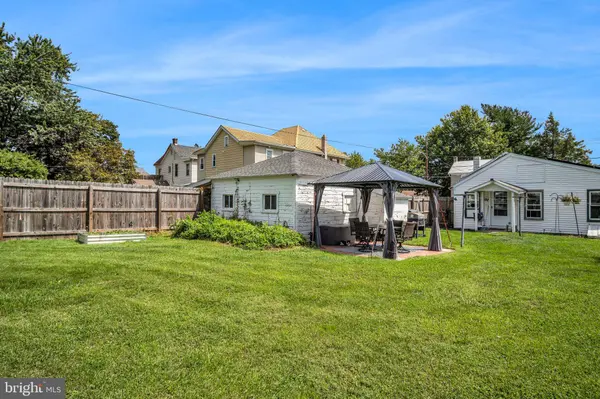 309 CHESTNUT ST, Mount Holly Springs, PA 17065