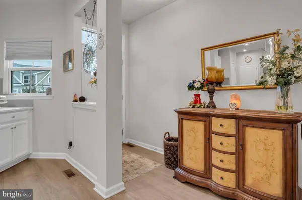 2222 CAROLINE LN, Harrisburg, PA 17110