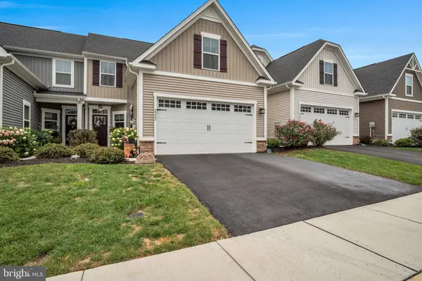 2222 CAROLINE LN, Harrisburg, PA 17110