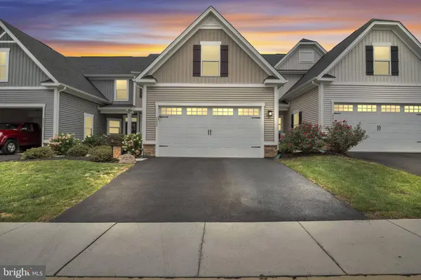 2222 CAROLINE LN